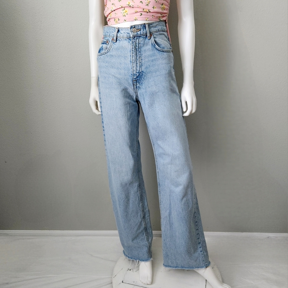 Zara The 90s Full Length High Waisted Jeans With A Loose Leg & Raw Hem, Size 2 - Picture 8 of 16